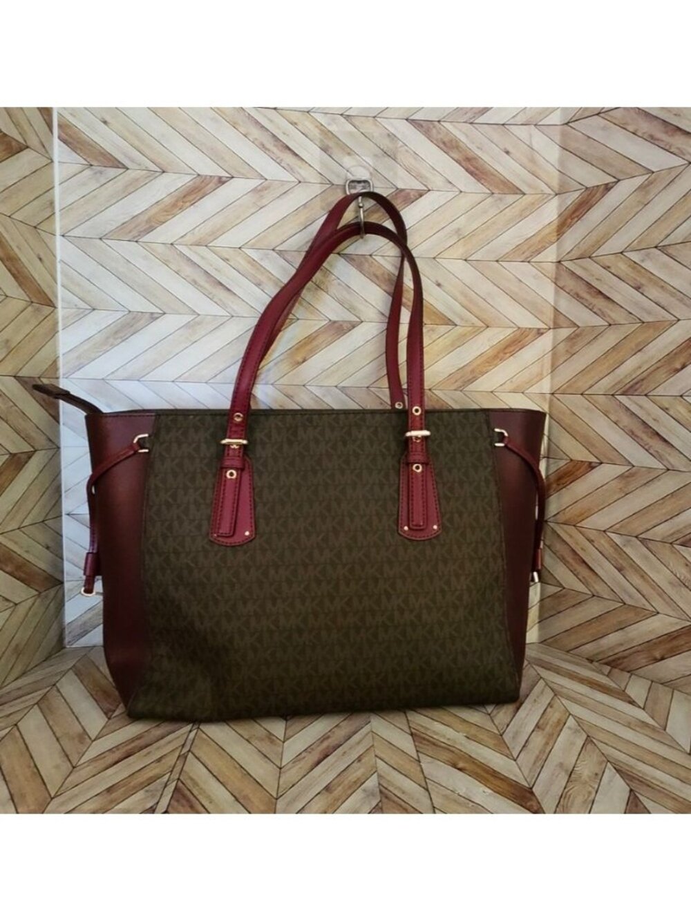 Michael Kors Medium Voyager Bag Berry Brown Shoulder Tote Signature Logo